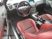 ✅ 2013 Hyundai Genesis Coupe Premium • VIN: KMHHT6KD8DU111919 • Lot: 50368015. Wystawiony na Copart z przebiegiem 82 909 mil. Bezpłatny archiwum sprzedaży aukcyjnych z USA i szczegółowy raport historii pojazdu na DreamBid. Zdjęcie 8.