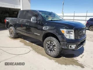 ✅ 2017 Nissan Titan SV • VIN: 1N6AA1E54HN541544 • Lot: 68979685. Wystawiony na Copart z przebiegiem 201 670 mil. Bezpłatny archiwum sprzedaży aukcyjnych z USA i szczegółowy raport historii pojazdu na DreamBid. Zdjęcie 4.