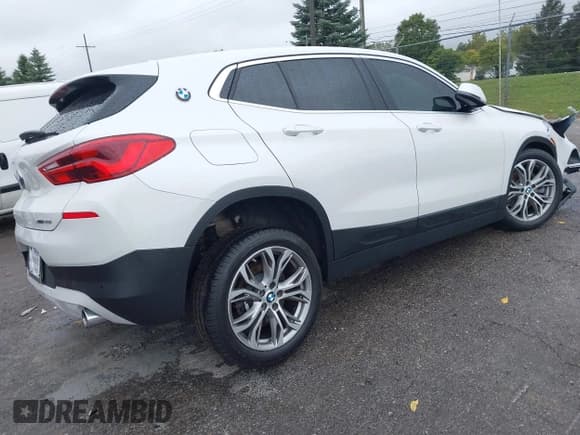✅ 2019 BMW X2 xDrive28i • VIN: WBXYJ5C57K5N64743 • Lot: 43396755. Wystawiony na IAAI z przebiegiem 72 371 mil. Bezpłatny archiwum sprzedaży aukcyjnych z USA i szczegółowy raport historii pojazdu na DreamBid. Zdjęcie 4.