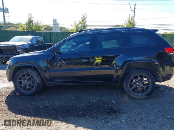 ✅ 2021 Jeep Grand Cherokee Limited • VIN: 1C4RJFBG6MC671081 • Лот: 43415378. Опубликован ранее на IAAI с пробегом 63 604 миль. Бесплатный доступ к архиву аукционных продаж из США и подробный отчёт об истории автомобиля на DreamBid. Изображение 15.