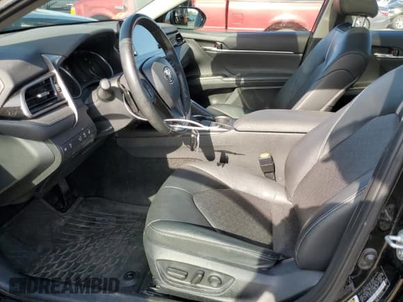 ✅ 2023 Toyota Camry XSE • VIN: 4T1K61BKXPU095337 • Lot: 70128755. Wystawiony na Copart z przebiegiem 62 949 mil. Bezpłatny archiwum sprzedaży aukcyjnych z USA i szczegółowy raport historii pojazdu na DreamBid. Zdjęcie 7.