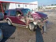 ✅ 2007 Ford Explorer Eddie Bauer • VIN: 1FMEU74807UB19295 • Lot: 42473338. Wystawiony na IAAI z przebiegiem 300 842 mil. Bezpłatny archiwum sprzedaży aukcyjnych z USA i szczegółowy raport historii pojazdu na DreamBid. Zdjęcie 1.