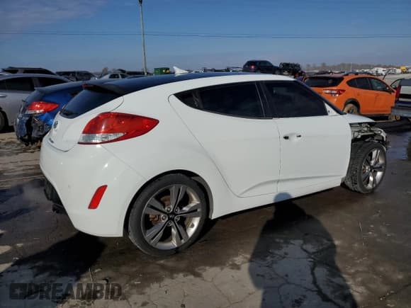 ✅ 2012 Hyundai Veloster w/Red Int • VIN: KMHTC6AD6CU064822 • Lot: 82311244. Wystawiony na Copart z przebiegiem 175 989 mil. Bezpłatny archiwum sprzedaży aukcyjnych z USA i szczegółowy raport historii pojazdu na DreamBid. Zdjęcie 3.