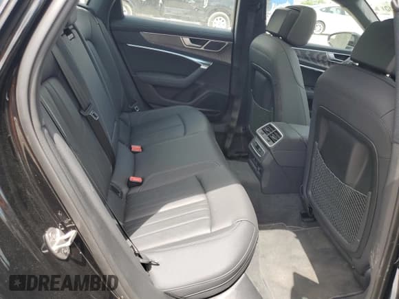 ✅ 2024 Audi A6 Premium Plus • VIN: WAUL2BF29RN055524 • Lot: 55708235. Wystawiony na Copart z przebiegiem 10 525 mil. Bezpłatny archiwum sprzedaży aukcyjnych z USA i szczegółowy raport historii pojazdu na DreamBid. Zdjęcie 10.