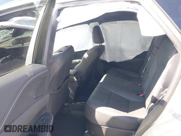 ✅ 2024 Lexus RX 350 • VIN: 2T2BAMBA0RC049779 • Lot: 41701330. Wystawiony na IAAI z przebiegiem 2 560 mil. Bezpłatny archiwum sprzedaży aukcyjnych z USA i szczegółowy raport historii pojazdu na DreamBid. Zdjęcie 8.