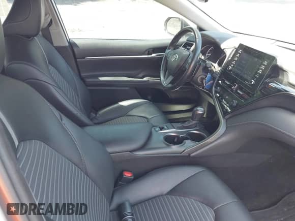 2021 Toyota Camry SE with VIN 4T1G11BKXMU023943, listed as a IAAI auction lot 42600515 with 70,445 mi miles and . Bid and sale history available at DreamBid. Image 5.