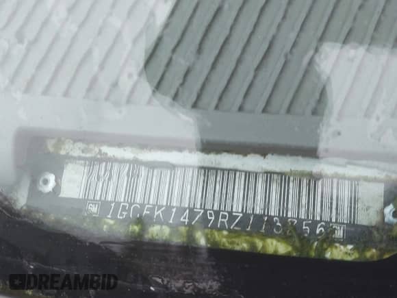 1994 Chevrolet Silverado 1500 z VIN 1GCEK14Z9RZ113856, wystawiony jako IAAI lot #43573290 z przebiegiem 247 761 mil mil oraz . Historia ofert i sprzedaży dostępna na DreamBid. Obrazek 9.