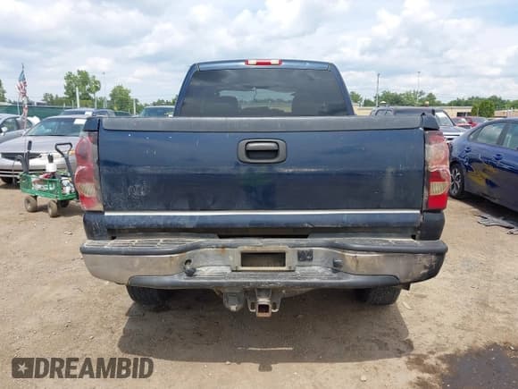 ✅ 2006 Chevrolet Silverado 2500HD LT3 • VIN: 1GCHK23D96F234053 • Лот: 42870148. Опубликован ранее на IAAI с пробегом 289 362 миль. Бесплатный доступ к архиву аукционных продаж из США и подробный отчёт об истории автомобиля на DreamBid. Изображение 16.