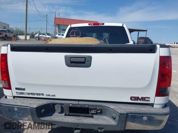 ✅ 2011 GMC Sierra 1500 SLE • VIN: 1GTR1VE01BZ169484 • Lot: 41911951. Wystawiony na IAAI z przebiegiem 195 745 mil. Bezpłatny archiwum sprzedaży aukcyjnych z USA i szczegółowy raport historii pojazdu na DreamBid. Zdjęcie 16.