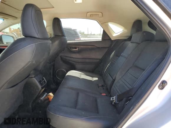 ✅ 2015 Lexus NX 200t • VIN: JTJYARBZ3F2017515 • Lot: 49203585. Wystawiony na Copart z przebiegiem 109 846 mil. Bezpłatny archiwum sprzedaży aukcyjnych z USA i szczegółowy raport historii pojazdu na DreamBid. Zdjęcie 11.