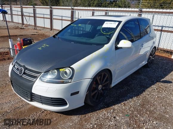 ✅ 2008 Volkswagen R32 • VIN: WVWKC71K38W108520 • Lot: 41750751. Listed on IAAI with 147,964 mi. Free auction sales archive from the USA and detailed vehicle history report at DreamBid. Image 2.