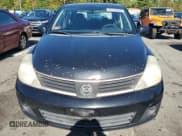 ✅ 2007 Nissan Versa SL • VIN: 3N1BC11E17L413612 • Lot: 85734035. Wystawiony na Copart z przebiegiem 287 771 mil. Bezpłatny archiwum sprzedaży aukcyjnych z USA i szczegółowy raport historii pojazdu na DreamBid. Zdjęcie 5.