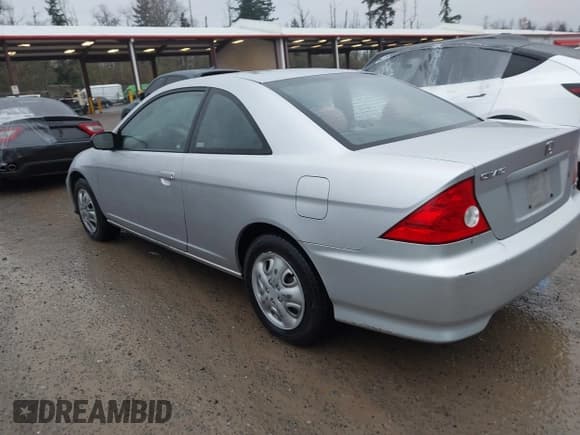 ✅ 2005 Honda Civic LX • VIN: 1HGEM22505L030234 • Лот: 43762690. Опубликован ранее на IAAI с пробегом 238 048 миль. Бесплатный доступ к архиву аукционных продаж из США и подробный отчёт об истории автомобиля на DreamBid. Изображение 3.