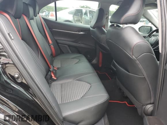 ✅ 2022 Toyota Camry TRD • VIN: 4T1KZ1AK5NU064499 • Lot: 83753915. Wystawiony na Copart z przebiegiem 51 900 mil. Bezpłatny archiwum sprzedaży aukcyjnych z USA i szczegółowy raport historii pojazdu na DreamBid. Zdjęcie 10.