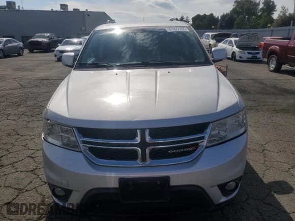 ✅ 2013 Dodge Journey SXT • VIN: 3C4PDDBG0DT504464 • Lot: 81927285. Wystawiony na Copart z przebiegiem 196 881 mil. Bezpłatny archiwum sprzedaży aukcyjnych z USA i szczegółowy raport historii pojazdu na DreamBid. Zdjęcie 5.