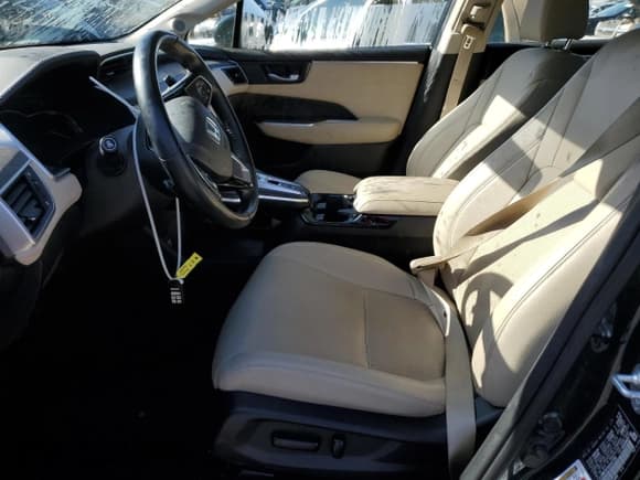 ✅ 2018 Honda Clarity Touring • VIN: JHMZC5F39JC011705 • Лот: 51619883. Опубликован ранее на Copart с пробегом 49 767 миль. Бесплатный доступ к архиву аукционных продаж из США и подробный отчёт об истории автомобиля на DreamBid. Изображение 7.