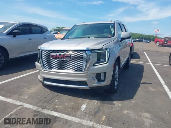 ✅ 2021 GMC Yukon Denali • VIN: 1GKS2DKL7MR130896 • Лот: 42712845. Опубликован ранее на IAAI с пробегом 136 390 миль. Бесплатный доступ к архиву аукционных продаж из США и подробный отчёт об истории автомобиля на DreamBid. Изображение 17.