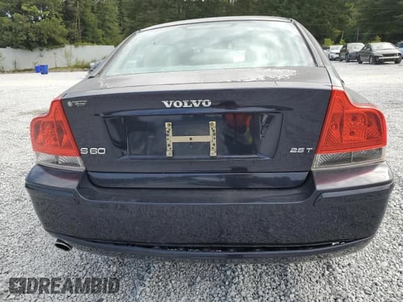 ✅ 2007 Volvo S60 2.5L Turbo • VIN: YV1RS592072602439 • Lot: 69438164. Wystawiony na Copart z przebiegiem 201 971 mil. Bezpłatny archiwum sprzedaży aukcyjnych z USA i szczegółowy raport historii pojazdu na DreamBid. Zdjęcie 6.