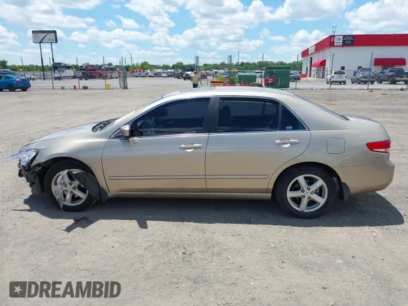 ✅ 2003 Honda Accord EX • VIN: JHMCM56753C050624 • Lot: 42386085. Listed on IAAI with 204,126 mi. Free auction sales archive from the USA and detailed vehicle history report at DreamBid. Image 14.