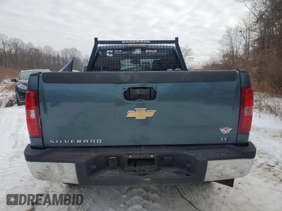 ✅ 2007 Chevrolet Silverado 2500HD 2LT • VIN: 1GCHK29627E589355 • Lot: 43611315. Wystawiony na Copart z przebiegiem 179 485 mil. Bezpłatny archiwum sprzedaży aukcyjnych z USA i szczegółowy raport historii pojazdu na DreamBid. Zdjęcie 6.