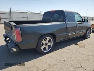 ✅ 2004 Chevrolet Silverado 1500 LS • VIN: 1GCEC19V84Z106666 • Лот: 72570694. Опубликован ранее на Copart с пробегом 266 167 миль. Бесплатный доступ к архиву аукционных продаж из США и подробный отчёт об истории автомобиля на DreamBid. Изображение 3.