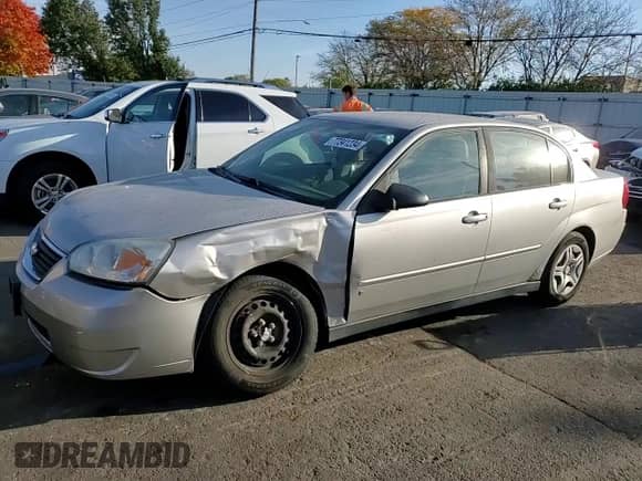 2006 Chevrolet Malibu 1LS z VIN 1G1ZS51F66F187423, wystawiony jako Copart lot #80230504 z przebiegiem 159 690 mil mil oraz Szkoda całkowita • Salvage title. Historia ofert i sprzedaży dostępna na DreamBid. Obrazek 10.