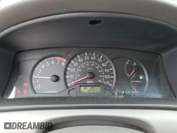 ✅ 2005 Toyota Corolla S • VIN: 2T1BR32EX5C381667 • Lot: 67686515. Listed on Copart with 84,541 mi. Free auction sales archive from the USA and detailed vehicle history report at DreamBid. Image 9.