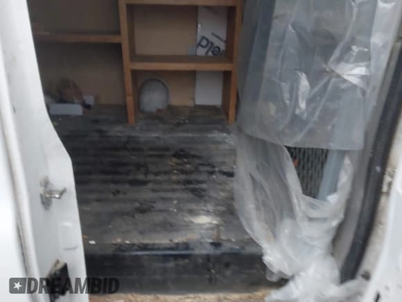 ✅ 2005 Chevrolet Express Cargo • VIN: 1GCGG25V651154983 • Lot: 43819081. Wystawiony na IAAI z przebiegiem 193 319 mil. Bezpłatny archiwum sprzedaży aukcyjnych z USA i szczegółowy raport historii pojazdu na DreamBid. Zdjęcie 8.