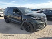 ✅ 2023 Ford Explorer ST-Line • VIN: 1FMSK7KH3PGA98145 • Lot: 82835544. Wystawiony na Copart z przebiegiem 26 405 mil. Bezpłatny archiwum sprzedaży aukcyjnych z USA i szczegółowy raport historii pojazdu na DreamBid. Zdjęcie 4.
