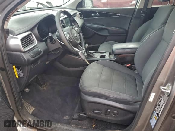 ✅ 2017 Kia Sorento LX • VIN: 5XYPG4A36HG266798 • Лот: 95474975. Опубликован ранее на Copart с пробегом 195 772 миль. Бесплатный доступ к архиву аукционных продаж из США и подробный отчёт об истории автомобиля на DreamBid. Изображение 7.