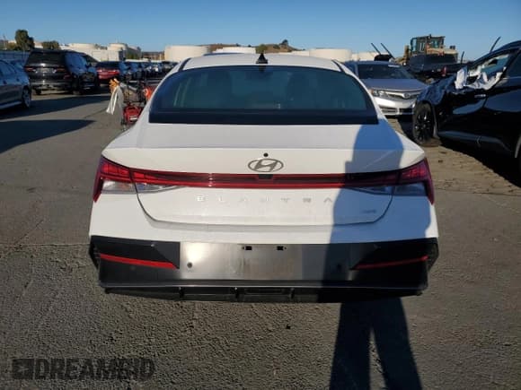 ✅ 2024 Hyundai Elantra Limited • VIN: KMHLN4DJ3RU100703 • Лот: 86115835. Опубликован ранее на Copart с пробегом 111 500 миль. Бесплатный доступ к архиву аукционных продаж из США и подробный отчёт об истории автомобиля на DreamBid. Изображение 6.