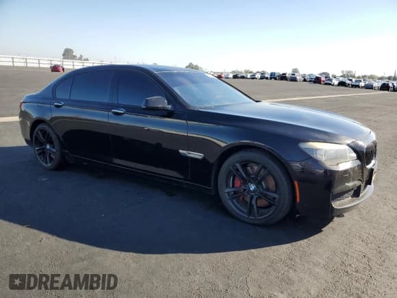 ✅ 2012 BMW 7 Series 750Li • VIN: WBAKB8C56CC963302 • Lot: 90930555. Wystawiony na Copart z przebiegiem 148 486 mil. Bezpłatny archiwum sprzedaży aukcyjnych z USA i szczegółowy raport historii pojazdu na DreamBid. Zdjęcie 4.