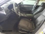 ✅ 2019 Honda Accord LX • VIN: 1HGCV1F1XKA092964 • Лот: 91865035. Опубликован ранее на Copart с пробегом 130 237 миль. Бесплатный доступ к архиву аукционных продаж из США и подробный отчёт об истории автомобиля на DreamBid. Изображение 7.