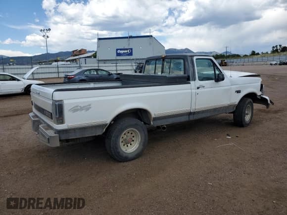 ✅ 1993 Ford F-150 • VIN: 2FTEF14H3PCA62828 • Лот: 63947795. Опубликован ранее на Copart с пробегом 134 643 миль. Бесплатный доступ к архиву аукционных продаж из США и подробный отчёт об истории автомобиля на DreamBid. Изображение 3.