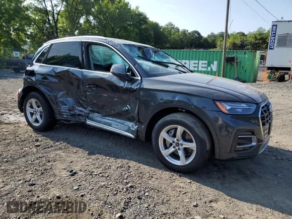 ✅ 2023 Audi Q5 Premium • VIN: WA1ABAFY0P2082483 • Lot: 67843745. Wystawiony na Copart z przebiegiem Nie podano. Bezpłatny archiwum sprzedaży aukcyjnych z USA i szczegółowy raport historii pojazdu na DreamBid. Zdjęcie 4.