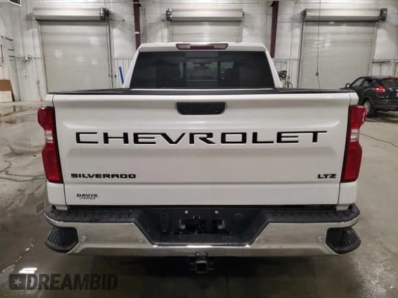 ✅ 2021 Chevrolet Silverado 1500 LTZ • VIN: 3GCUYGET2MG135004 • Lot: 50825955. Wystawiony na Copart z przebiegiem 53 594 mil. Bezpłatny archiwum sprzedaży aukcyjnych z USA i szczegółowy raport historii pojazdu na DreamBid. Zdjęcie 6.