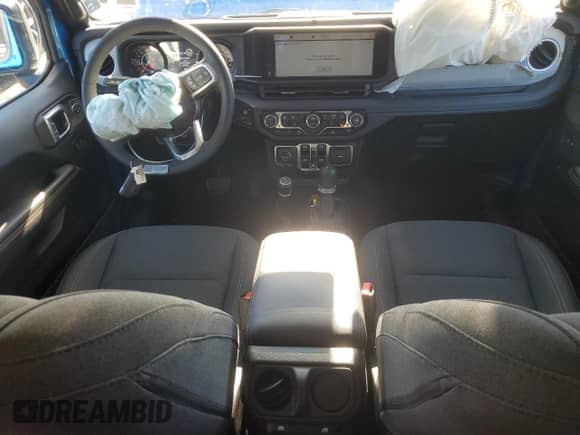 2025 Jeep Wrangler Sahara with VIN 1C4PJXENXSW526841, listed as a Copart auction lot 91047595 with 16,543 mi miles and Clean title. Bid and sale history available at DreamBid. Image 8.