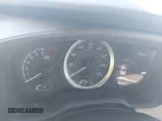 ✅ 2022 Toyota Corolla LE • VIN: 5YFEPMAE9NP381315 • Lot: 43429856. Wystawiony na IAAI z przebiegiem 96 886 mil. Bezpłatny archiwum sprzedaży aukcyjnych z USA i szczegółowy raport historii pojazdu na DreamBid. Zdjęcie 7.