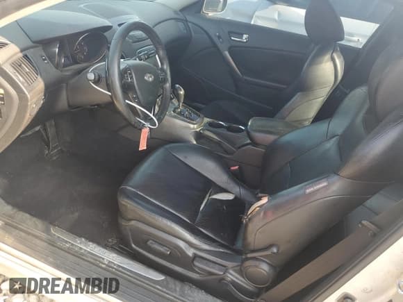 ✅ 2011 Hyundai Genesis Coupe Grand Touring • VIN: KMHHU6KH9BU047077 • Lot: 66956214. Wystawiony na Copart z przebiegiem 157 136 mil. Bezpłatny archiwum sprzedaży aukcyjnych z USA i szczegółowy raport historii pojazdu na DreamBid. Zdjęcie 7.