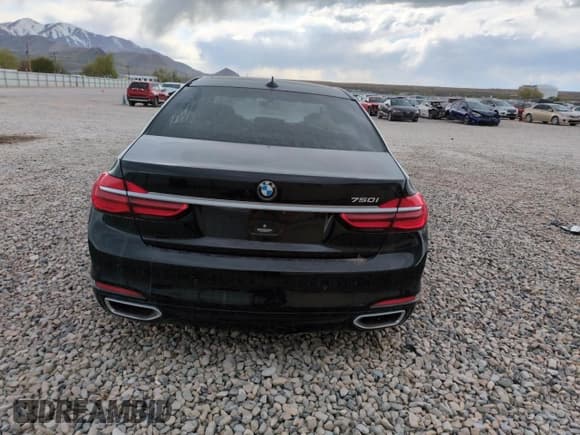 ✅ 2017 BMW 7 Series 750i • VIN: WBA7F0C35HGM21697 • Lot: 54713825. Listed on Copart with Not provided. Free auction sales archive from the USA and detailed vehicle history report at DreamBid. Image 6.