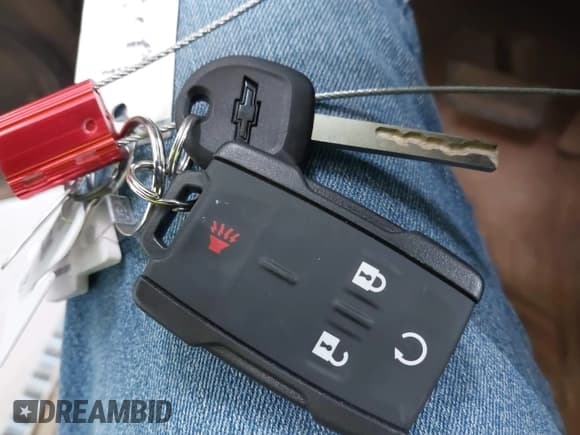 ✅ 2019 Chevrolet Silverado 2500HD LT • VIN: 1GC1KSEG3KF137272 • Lot: 39880414. Wystawiony na IAAI z przebiegiem 158 275 mil. Bezpłatny archiwum sprzedaży aukcyjnych z USA i szczegółowy raport historii pojazdu na DreamBid. Zdjęcie 11.