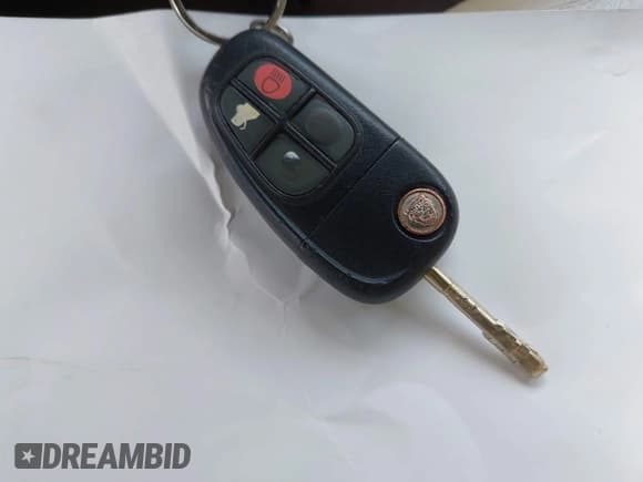 ✅ 2006 Jaguar X-Type • VIN: SAJWA51A06WJ03535 • Lot: 42991301. Wystawiony na IAAI z przebiegiem 83 325 mil. Bezpłatny archiwum sprzedaży aukcyjnych z USA i szczegółowy raport historii pojazdu na DreamBid. Zdjęcie 11.