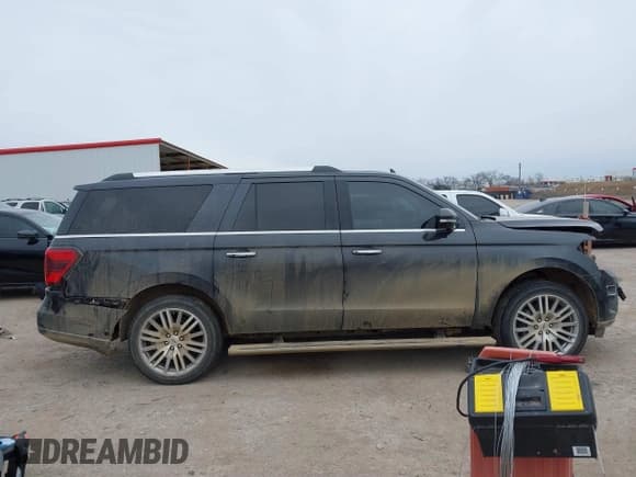 ✅ 2024 Ford Expedition Max Limited • VIN: 1FMJK2A82REA05601 • Lot: 41367999. Listed on IAAI with 29,248 mi. Free auction sales archive from the USA and detailed vehicle history report at DreamBid. Image 13.