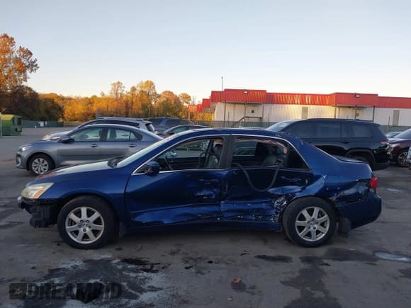 ✅ 2005 Honda Accord EX-L • VIN: 1HGCM66805A060350 • Лот: 43624901. Опубликован ранее на IAAI с пробегом 247 361 миль. Бесплатный доступ к архиву аукционных продаж из США и подробный отчёт об истории автомобиля на DreamBid. Изображение 14.