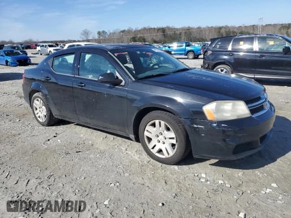 ✅ 2014 Dodge Avenger SE • VIN: 1C3CDZAB4EN105483 • Lot: 42756085. Wystawiony na Copart z przebiegiem 232 830 mil. Bezpłatny archiwum sprzedaży aukcyjnych z USA i szczegółowy raport historii pojazdu na DreamBid. Zdjęcie 4.