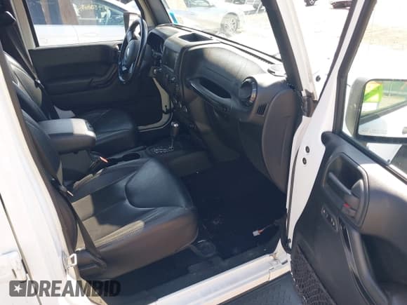 ✅ 2017 Jeep Wrangler Unlimited Sahara • VIN: 1C4HJWEG0HL709871 • Lot: 42811861. Listed on IAAI with 71,690 mi. Free auction sales archive from the USA and detailed vehicle history report at DreamBid. Image 5.