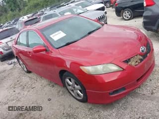 ✅ 2007 Toyota Camry LE • VIN: 4T1BK46KX7U012240 • Лот: 42984183. Опубликован ранее на IAAI с пробегом 214 774 миль. Бесплатный доступ к архиву аукционных продаж из США и подробный отчёт об истории автомобиля на DreamBid. Изображение 1.