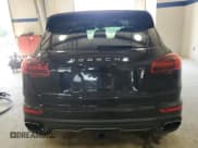 ✅ 2016 Porsche Cayenne Turbo • VIN: WP1AC2A27GLA88351 • Lot: 55738385. Wystawiony na Copart z przebiegiem Nie podano. Bezpłatny archiwum sprzedaży aukcyjnych z USA i szczegółowy raport historii pojazdu na DreamBid. Zdjęcie 6.
