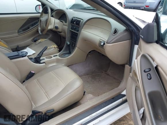 ✅ 2004 Ford Mustang Deluxe • VIN: 1FAFP44644F193077 • Lot: 42455984. Listed on IAAI with 138,265 mi. Free auction sales archive from the USA and detailed vehicle history report at DreamBid. Image 5.