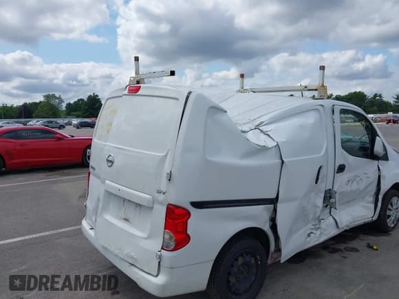 ✅ 2018 Nissan NV200 SV • VIN: 3N6CM0KN4JK696184 • Lot: 42756679. Listed on IAAI with 139,096 mi. Free auction sales archive from the USA and detailed vehicle history report at DreamBid. Image 16.
